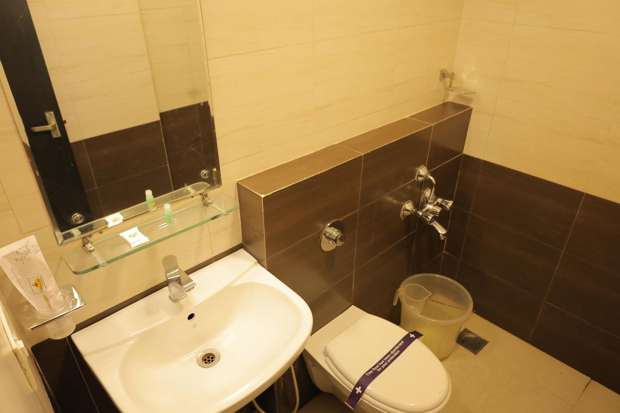 Hotel Mangalore International Exteriör bild