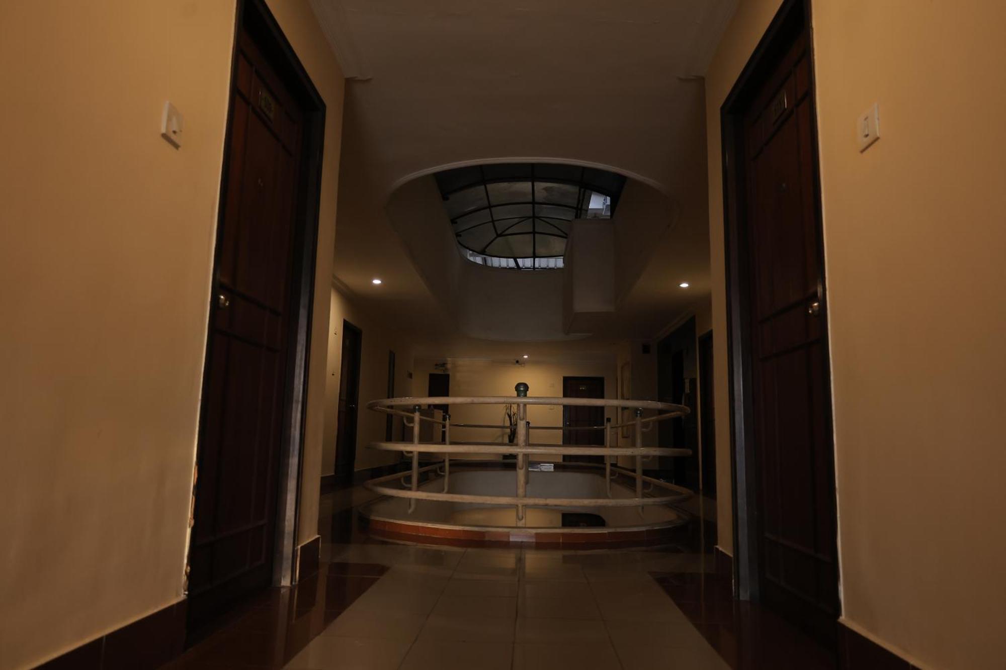 Hotel Mangalore International Exteriör bild