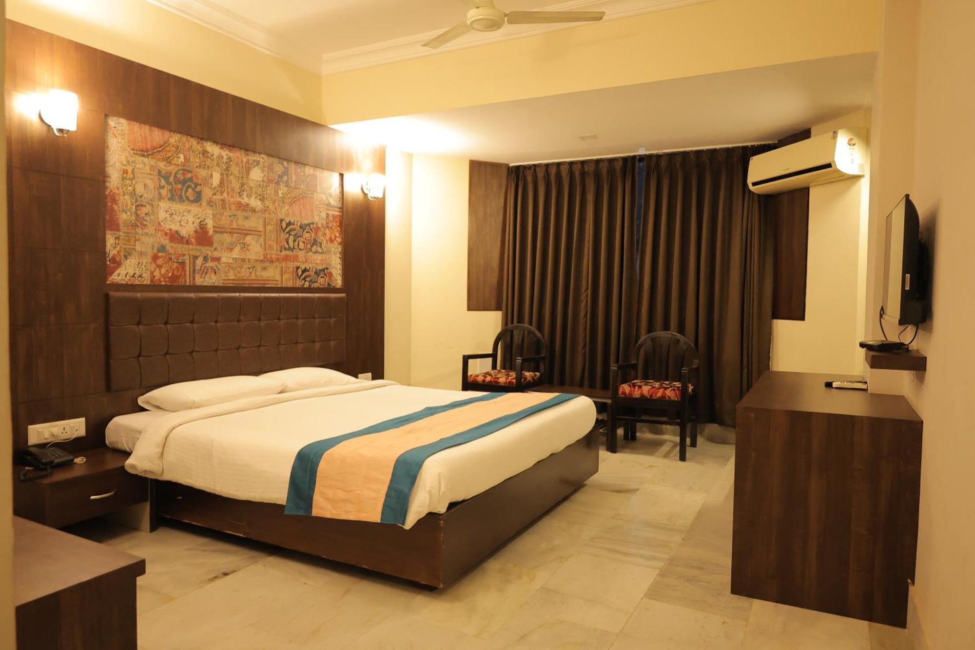 Hotel Mangalore International Exteriör bild