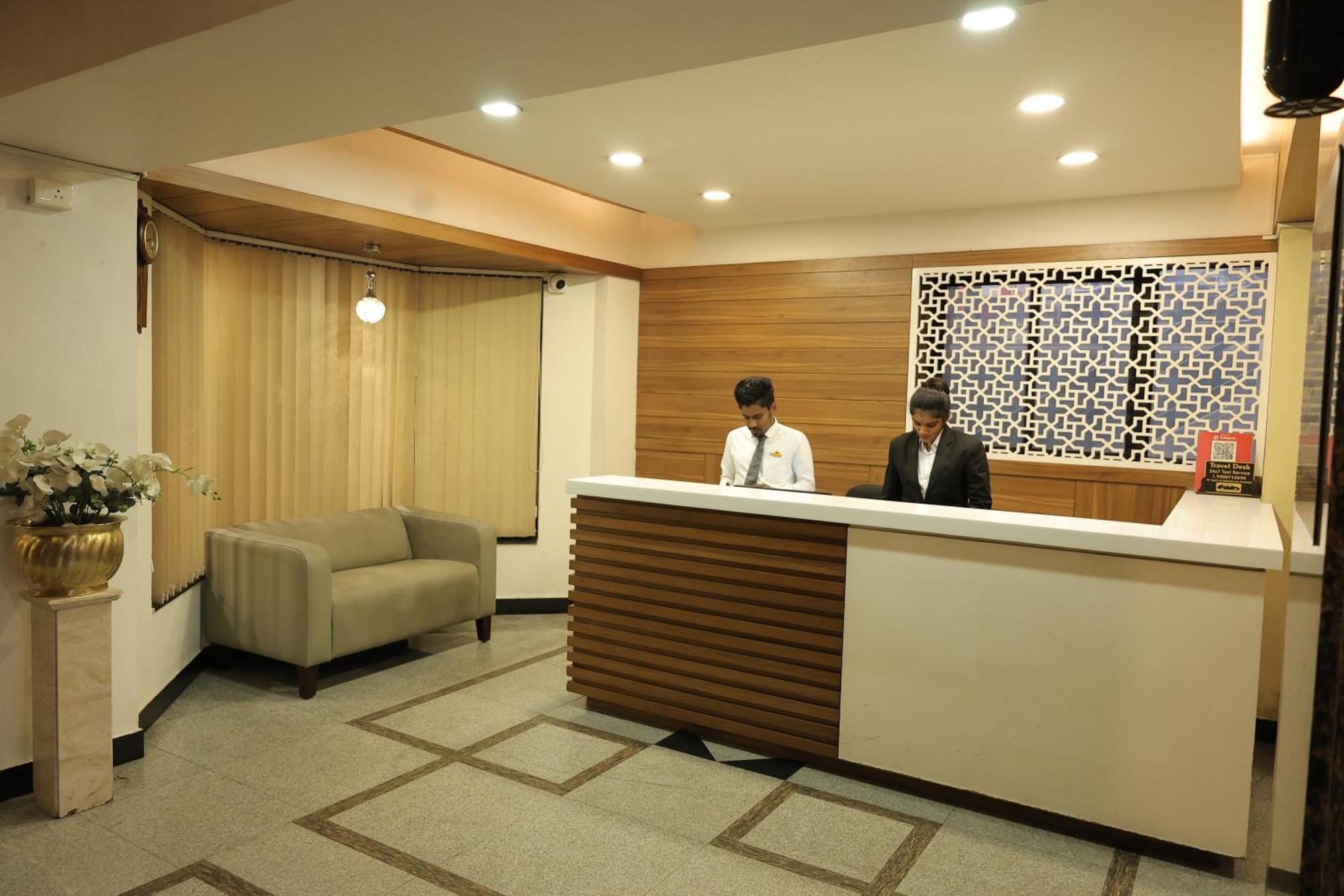 Hotel Mangalore International Exteriör bild