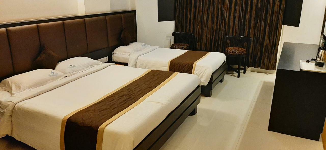 Hotel Mangalore International Exteriör bild