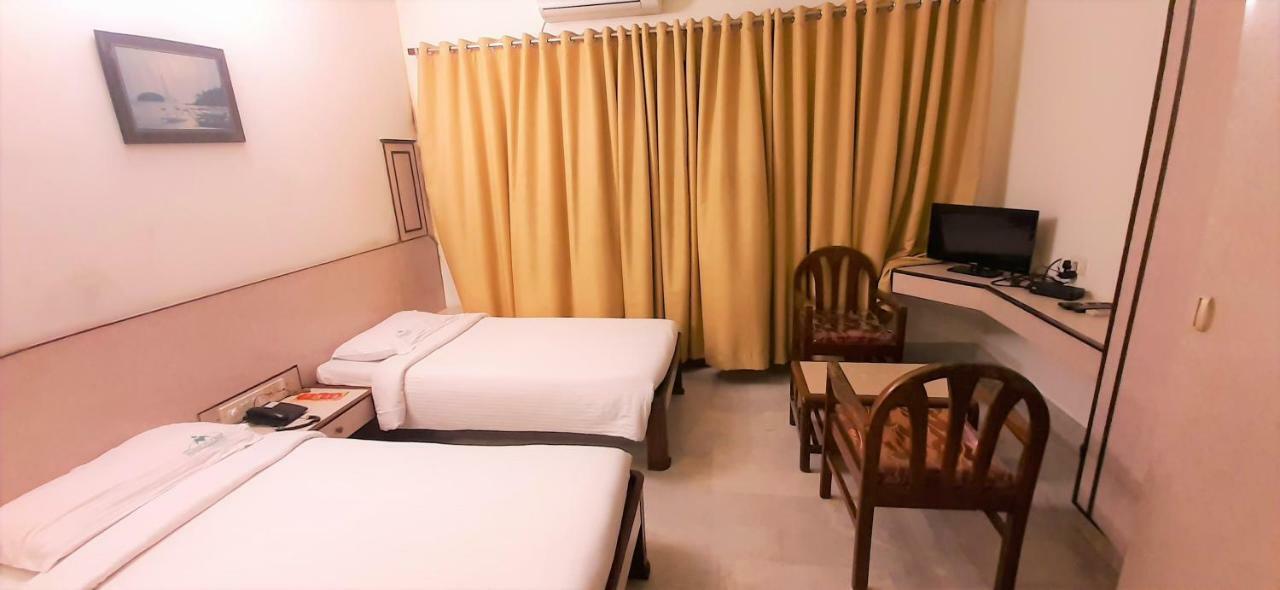 Hotel Mangalore International Exteriör bild