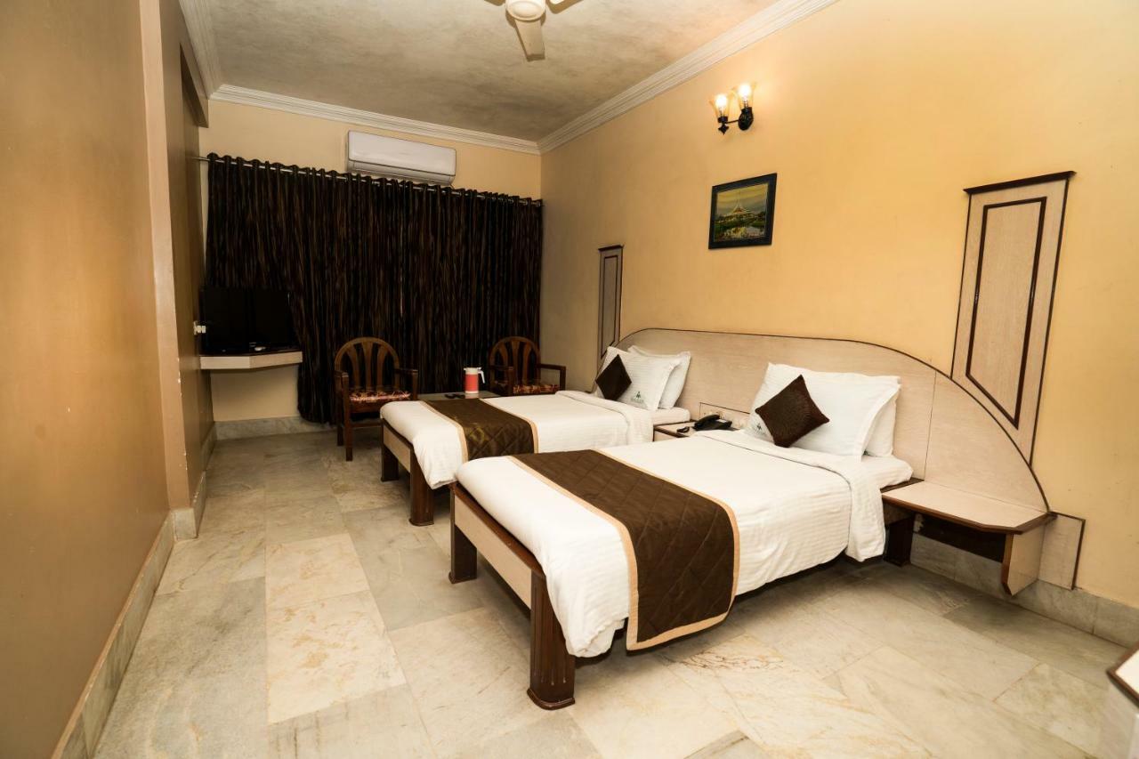 Hotel Mangalore International Exteriör bild
