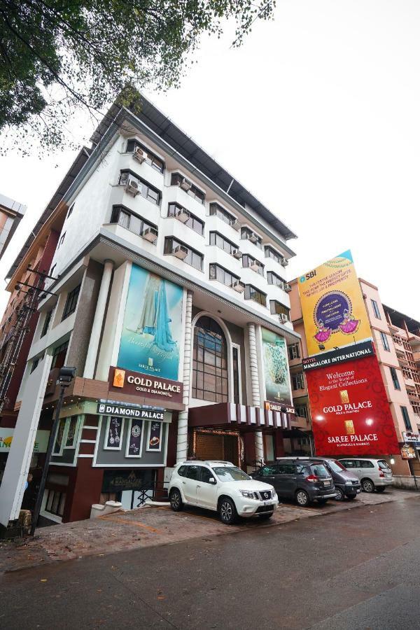 Hotel Mangalore International Exteriör bild